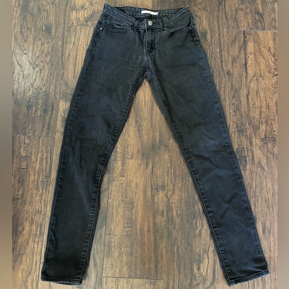 Black Levi Jeans - Picture 5 of 7